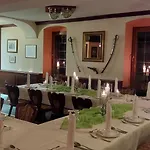 Weisse Taube Szálloda 3*