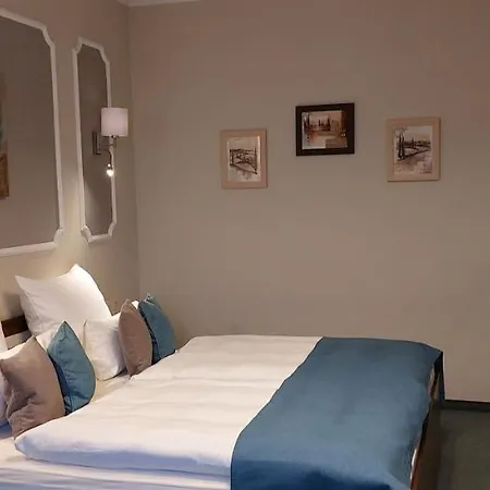 Weisse Taube Hotel 3*