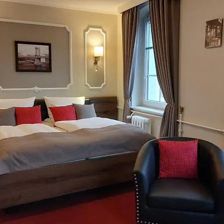 Weisse Taube Hotel 3*