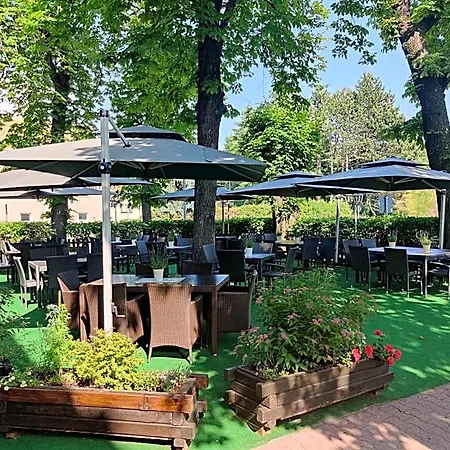 Weisse Taube Отель 3*