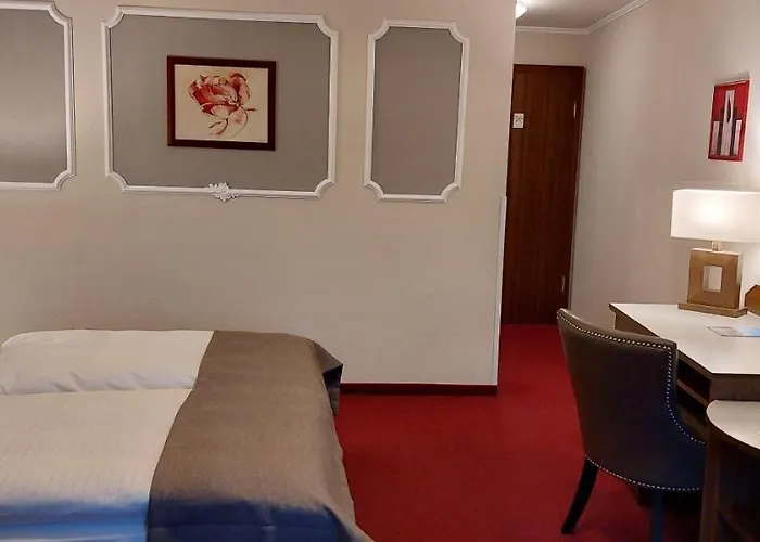 Weisse Taube Hotel