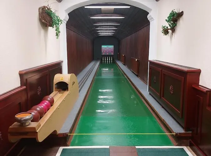 Weisse Taube 3* دوبلن